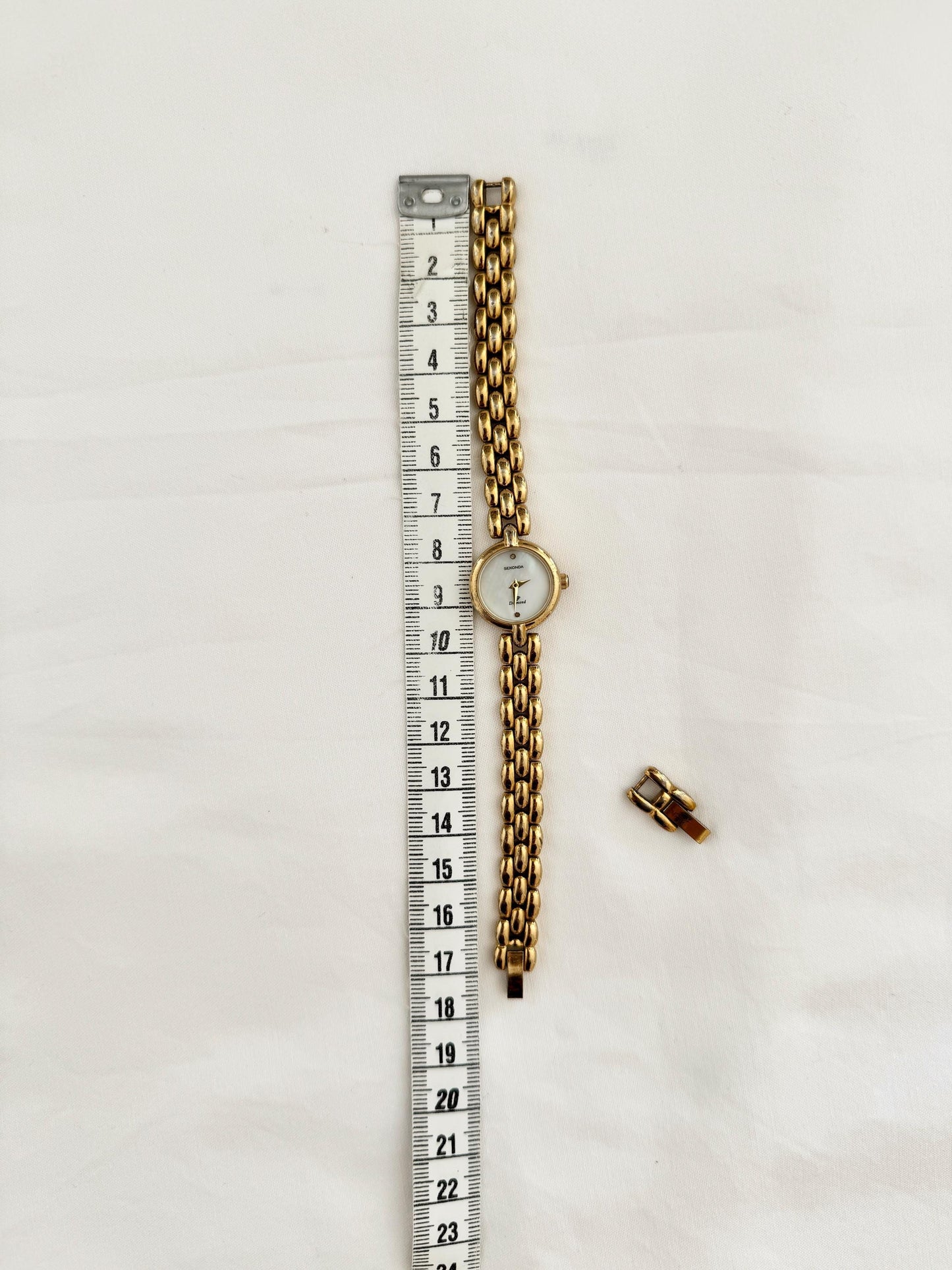 Timeless Vintage Watch; Vintage Oval Watch