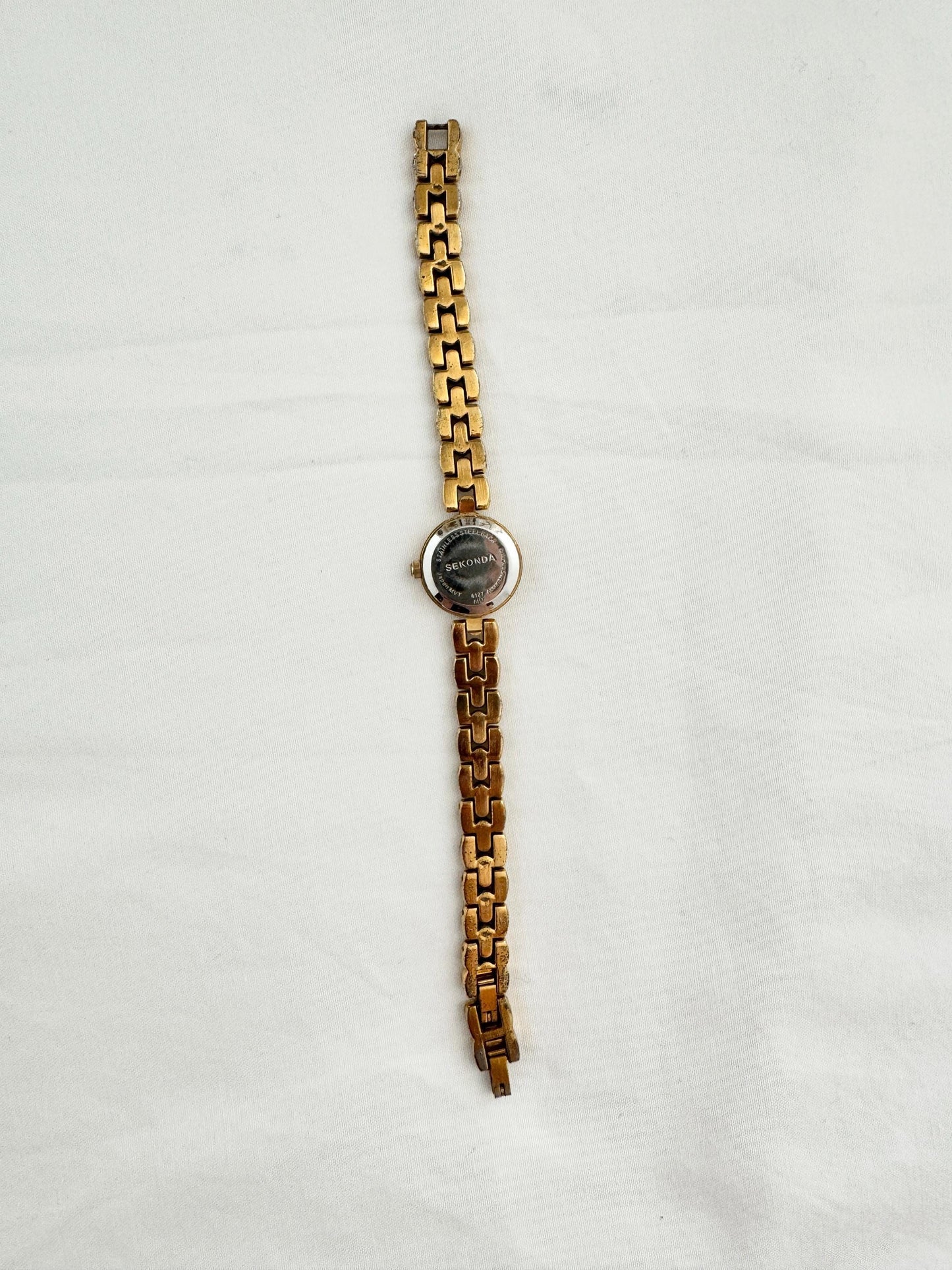Timeless Vintage Watch; Vintage Oval Watch