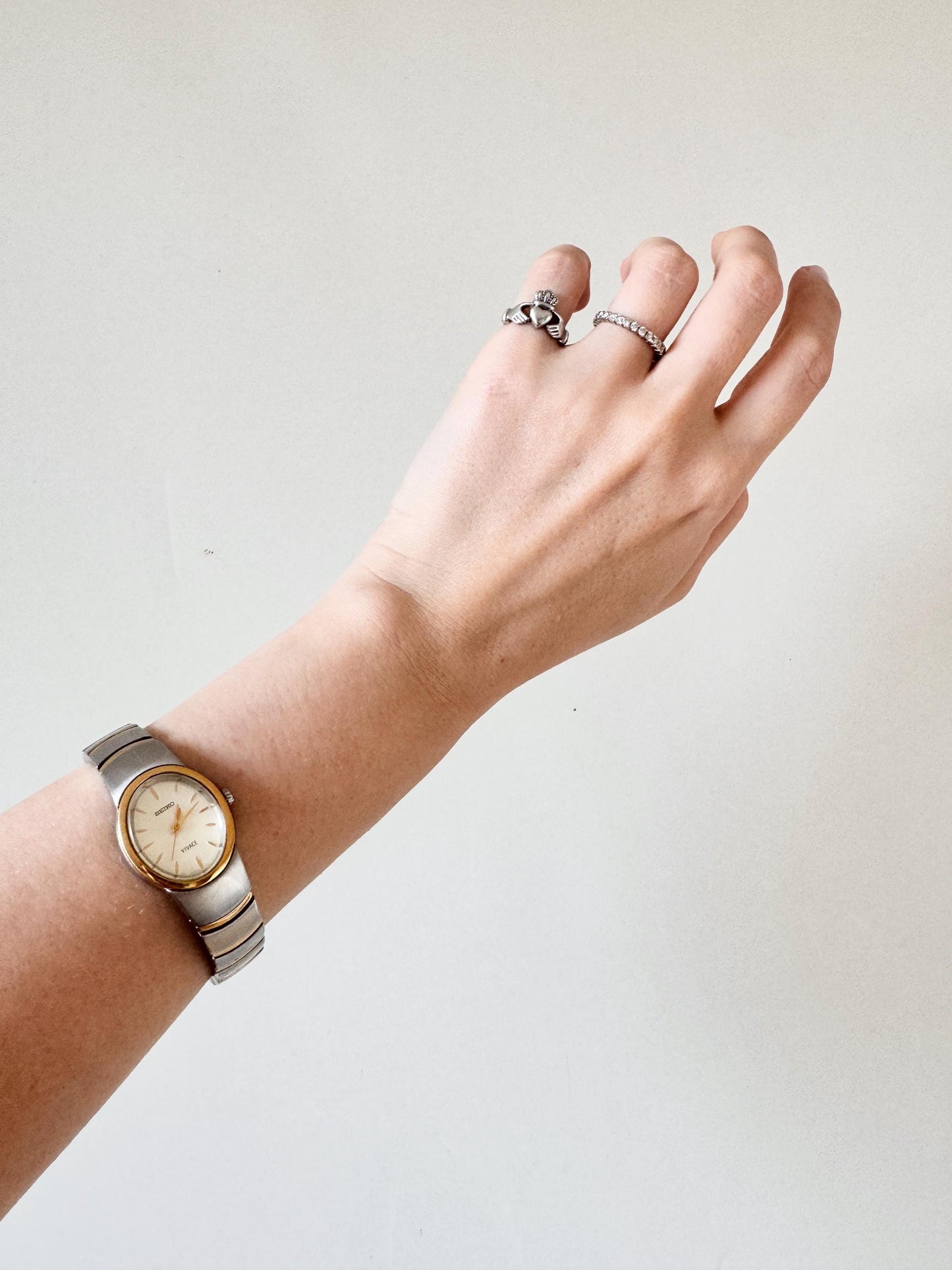 Vintage Oval Seiko Watch; Gold Silver Tone Watch
