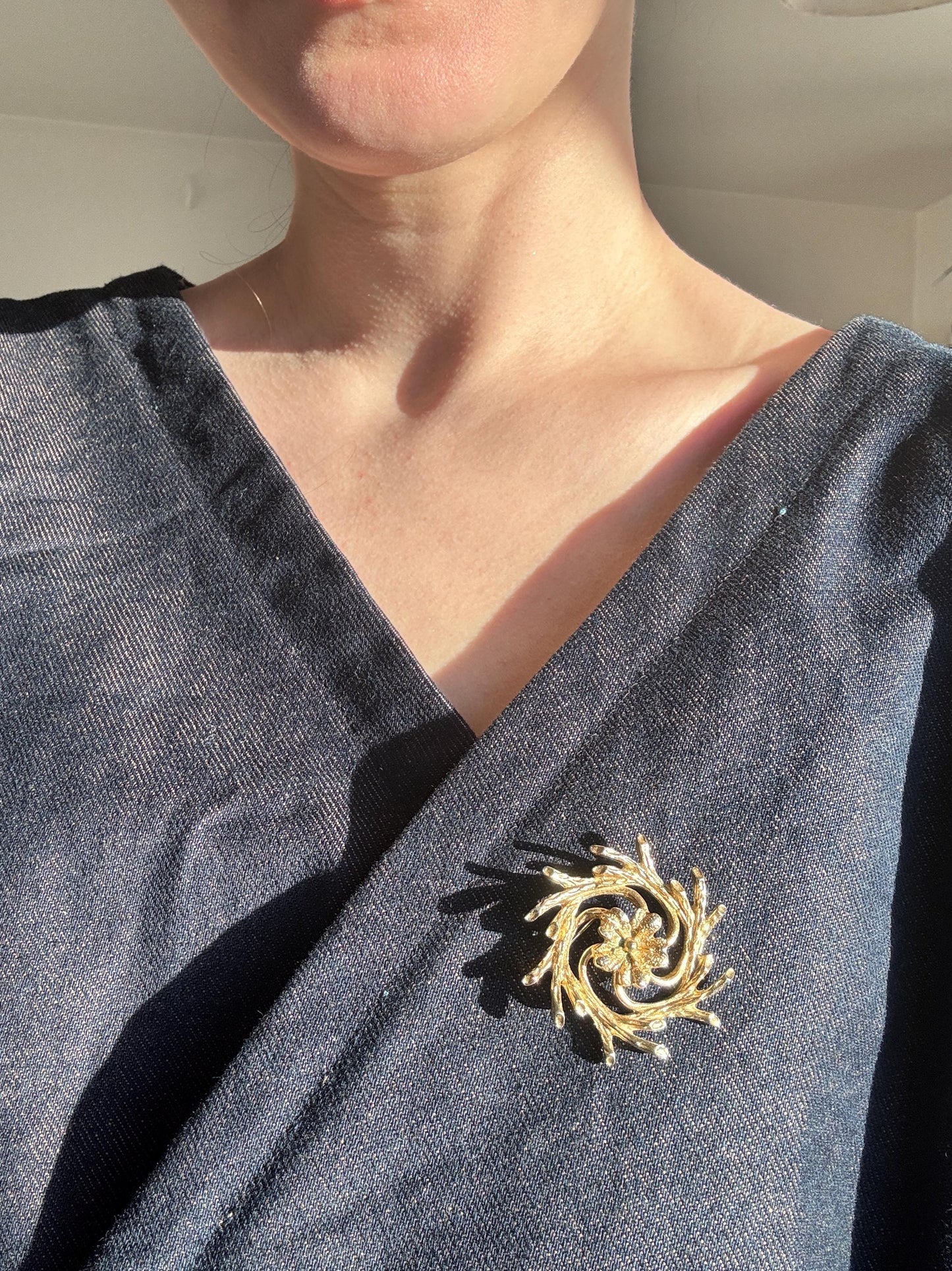 Vintage Brooches; Floral Bow Abstract Pin Brooches