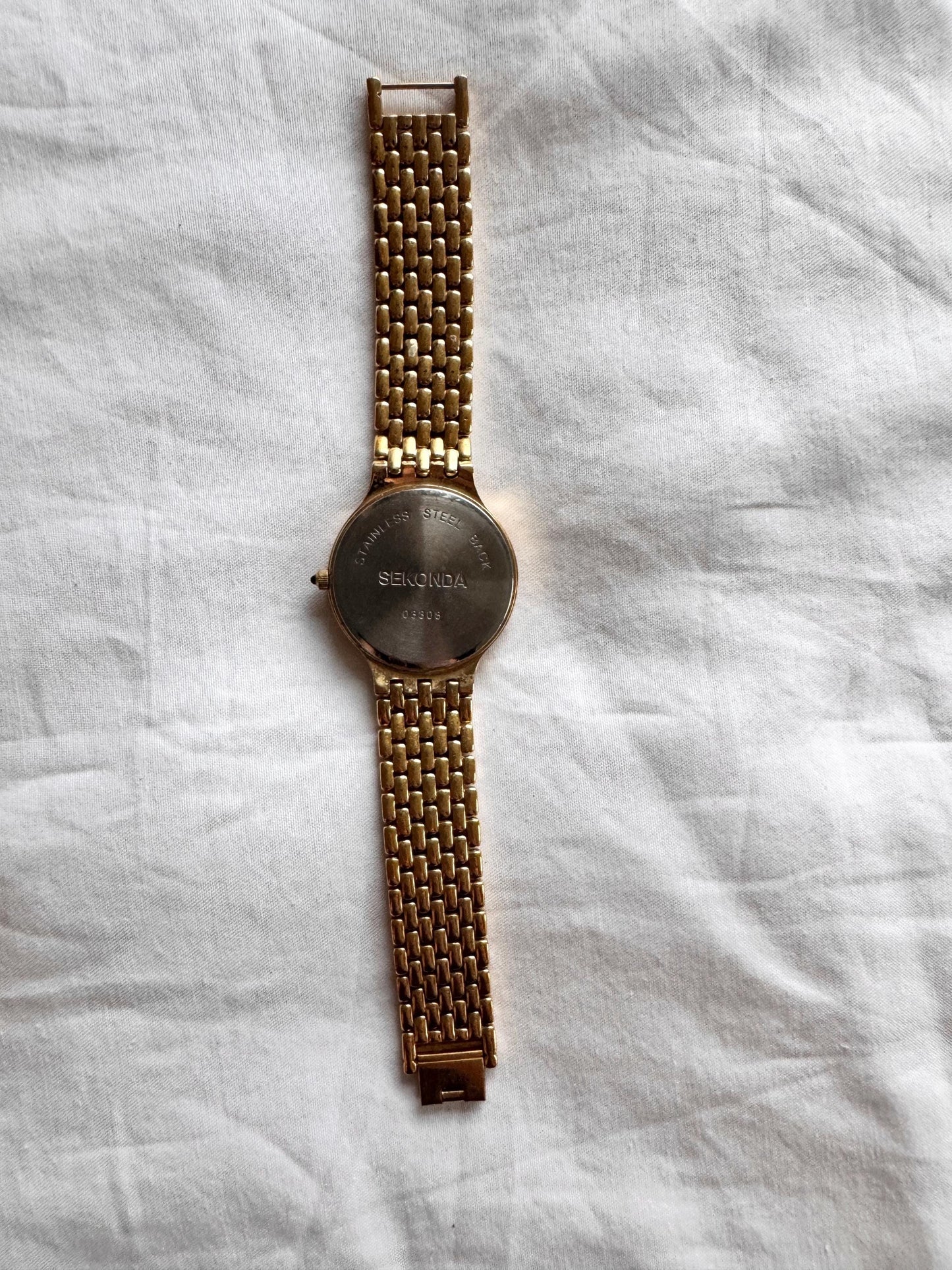 Chunky Oval Watch; 90s Ladies Watch