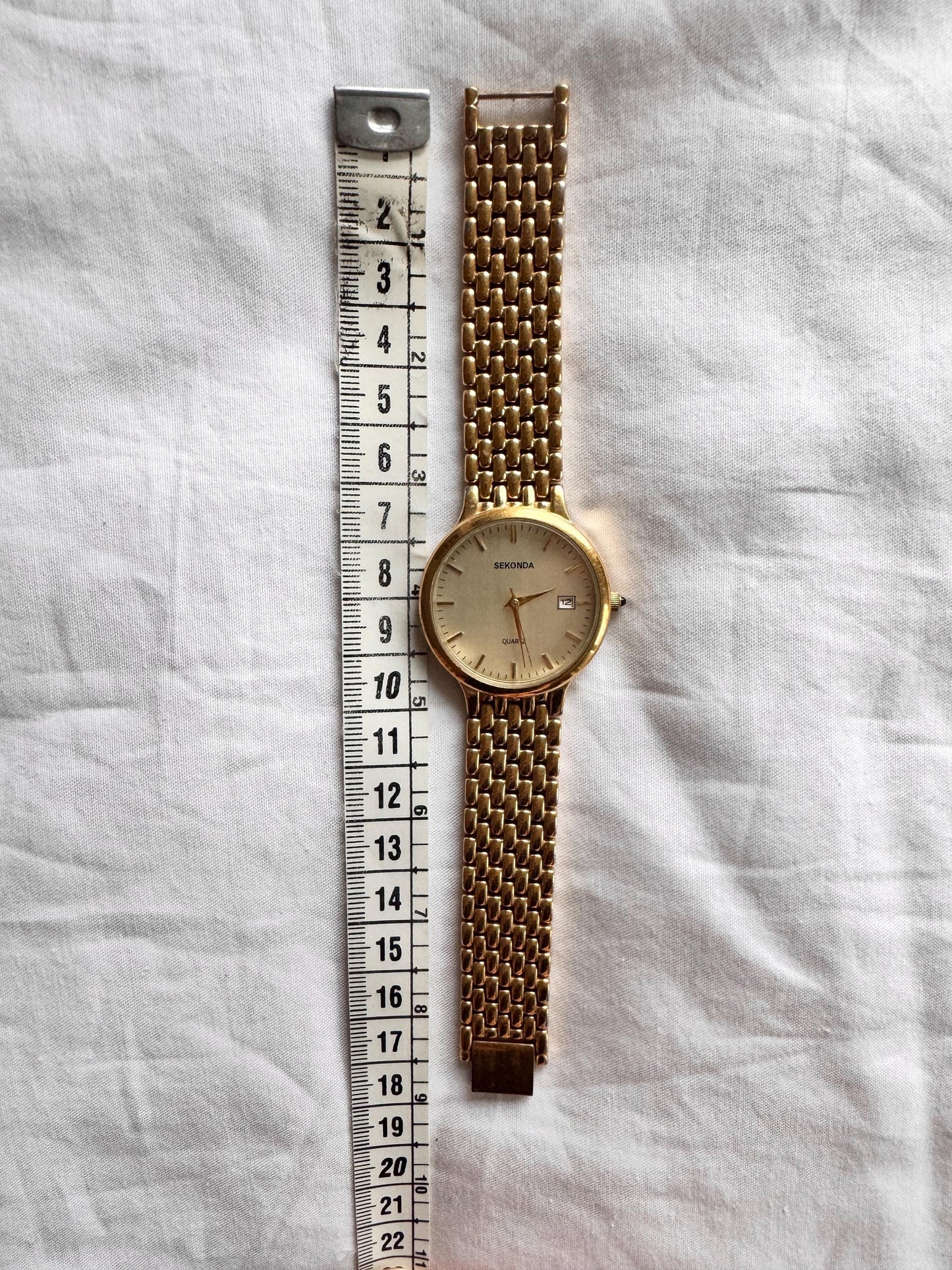 Chunky Oval Watch; 90s Ladies Watch
