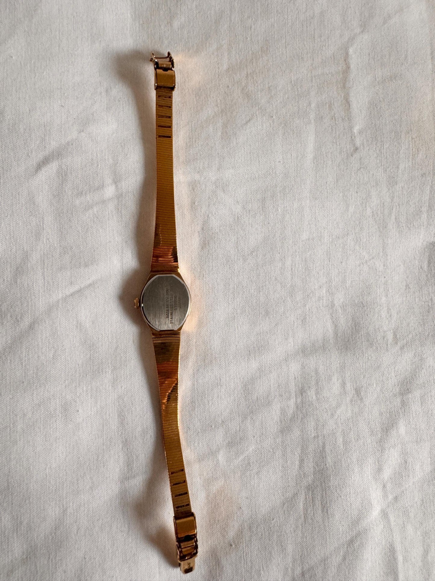 Vintage Heart Watch with Gold Tone Band