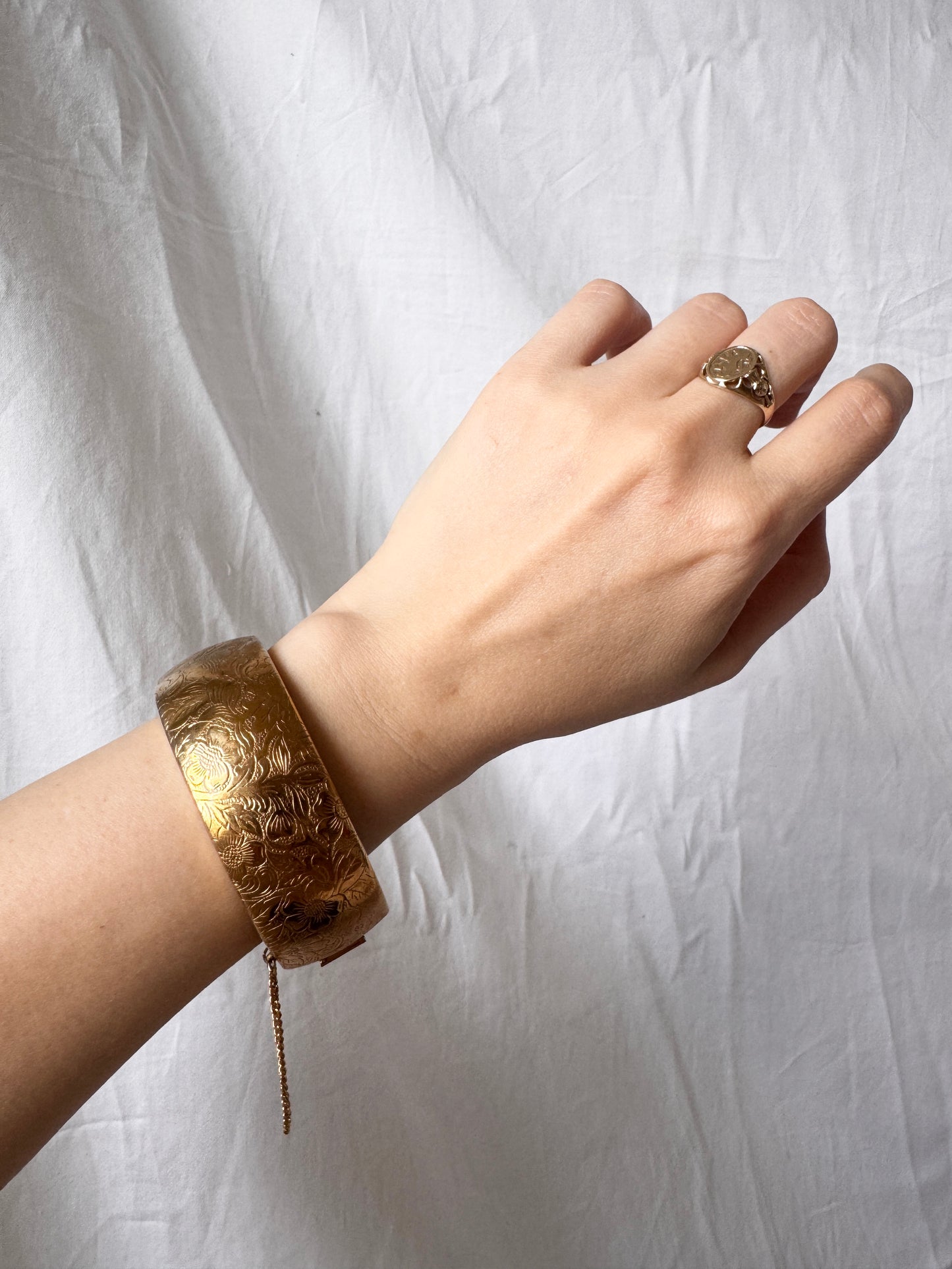 Vintage Floral Bangle
