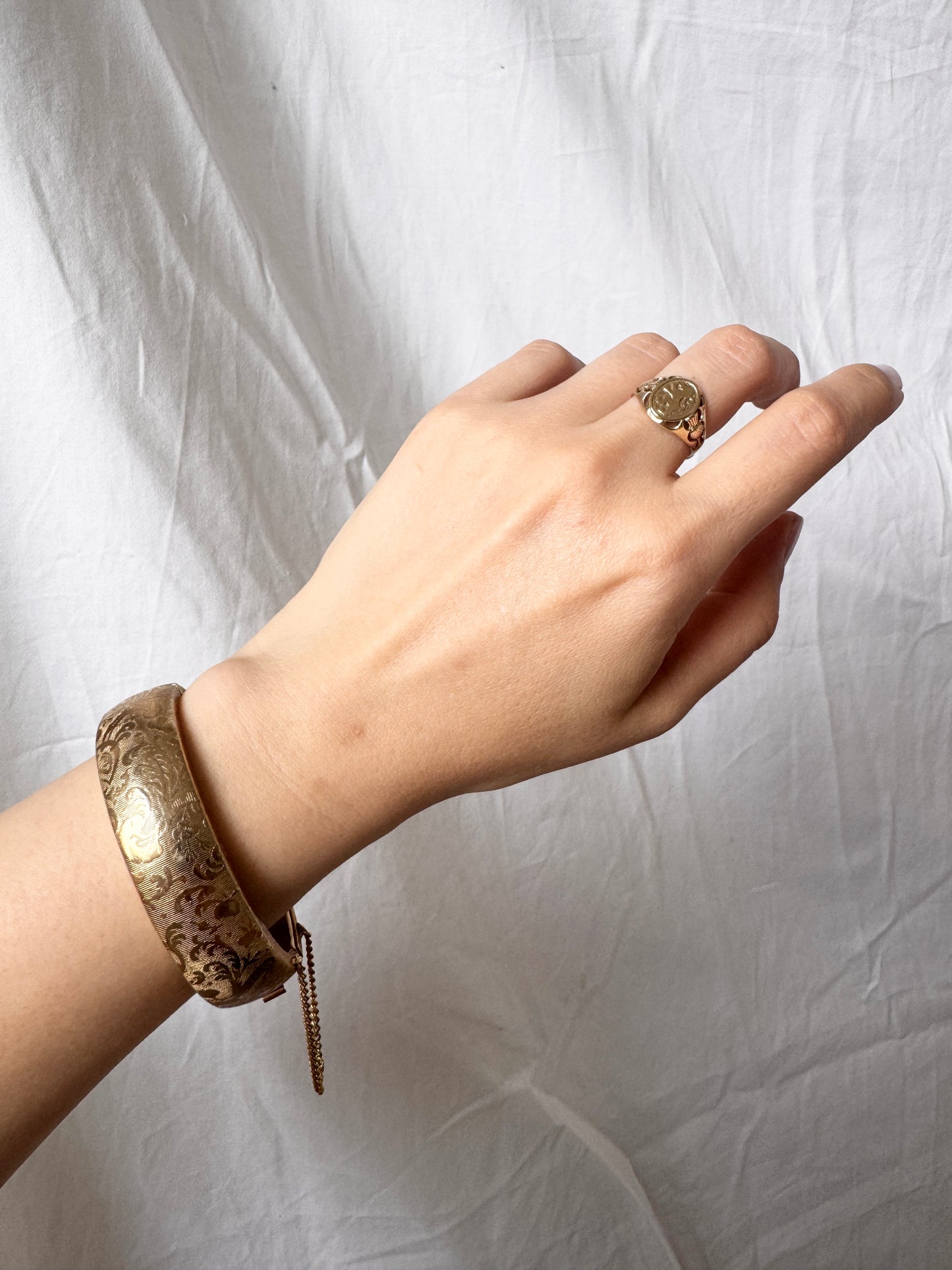 Vintage Floral Bangle