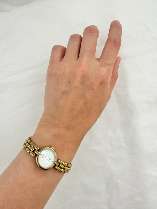 Timeless Vintage Watch; Vintage Oval Watch