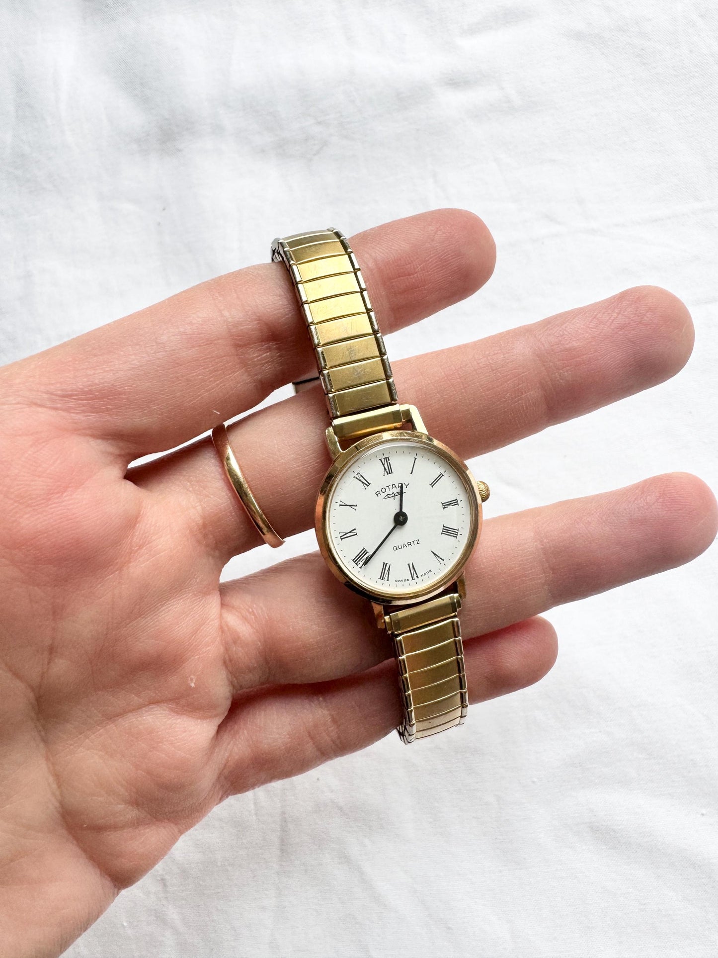 Swiss Made Watch; Roman Number Elasticated Watch