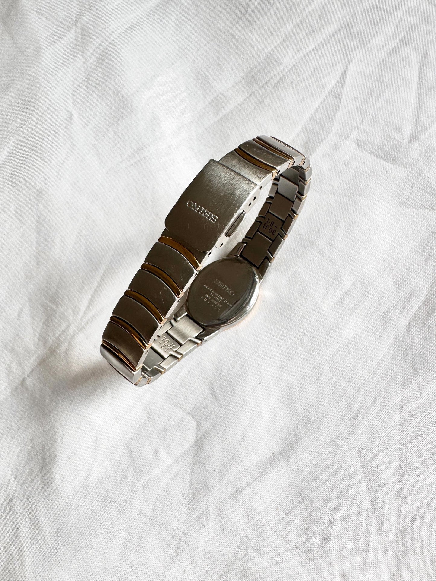 Vintage Oval Seiko Watch; Gold Silver Tone Watch
