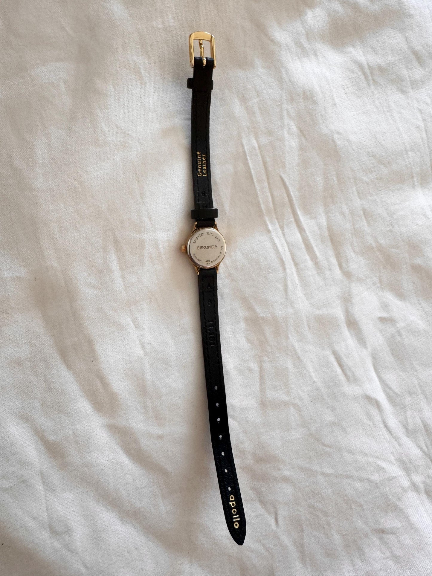 Vintage Thin Leather Watch;