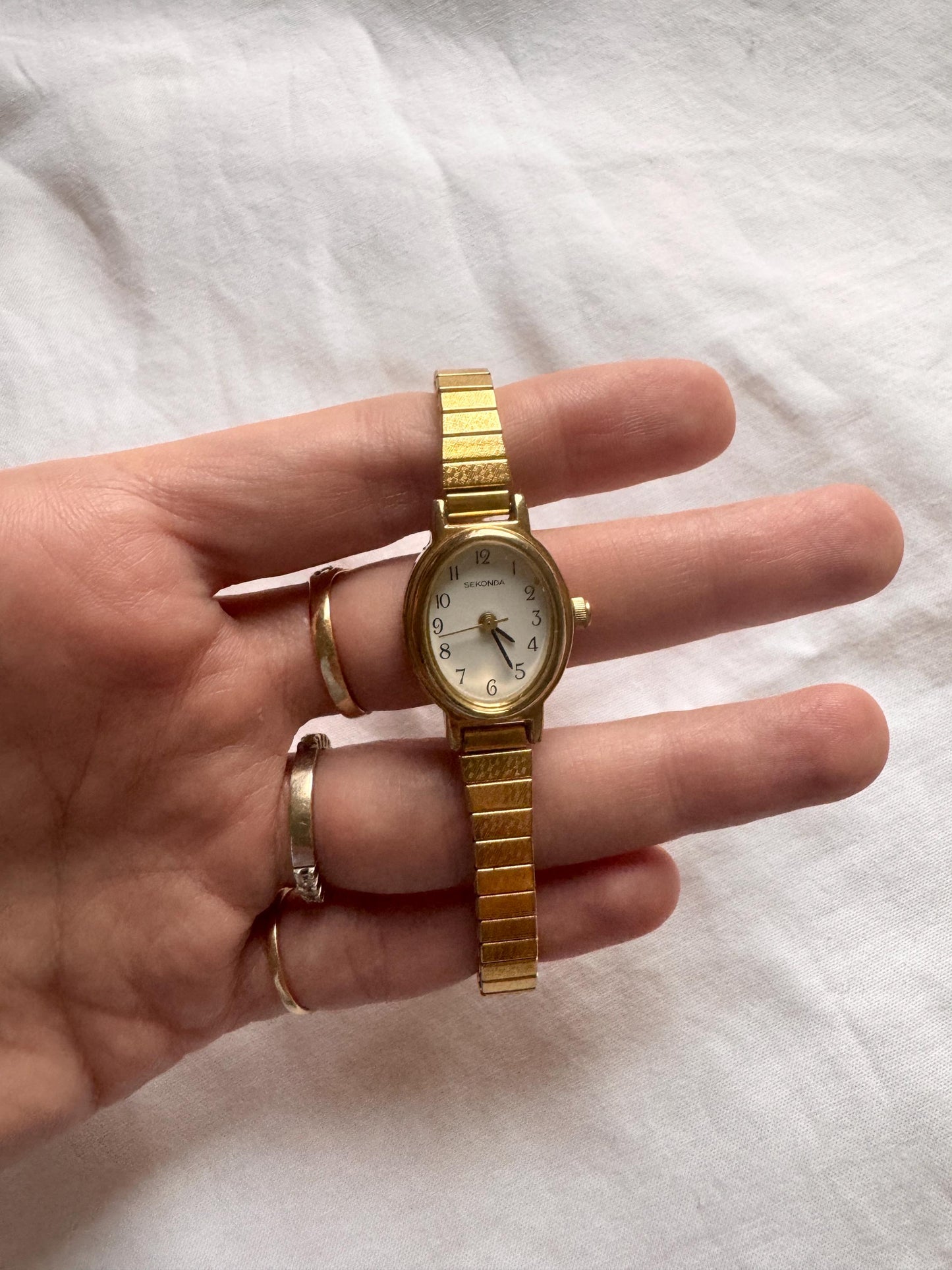 Vintage Elasticated Watch; Gold Tone Watch