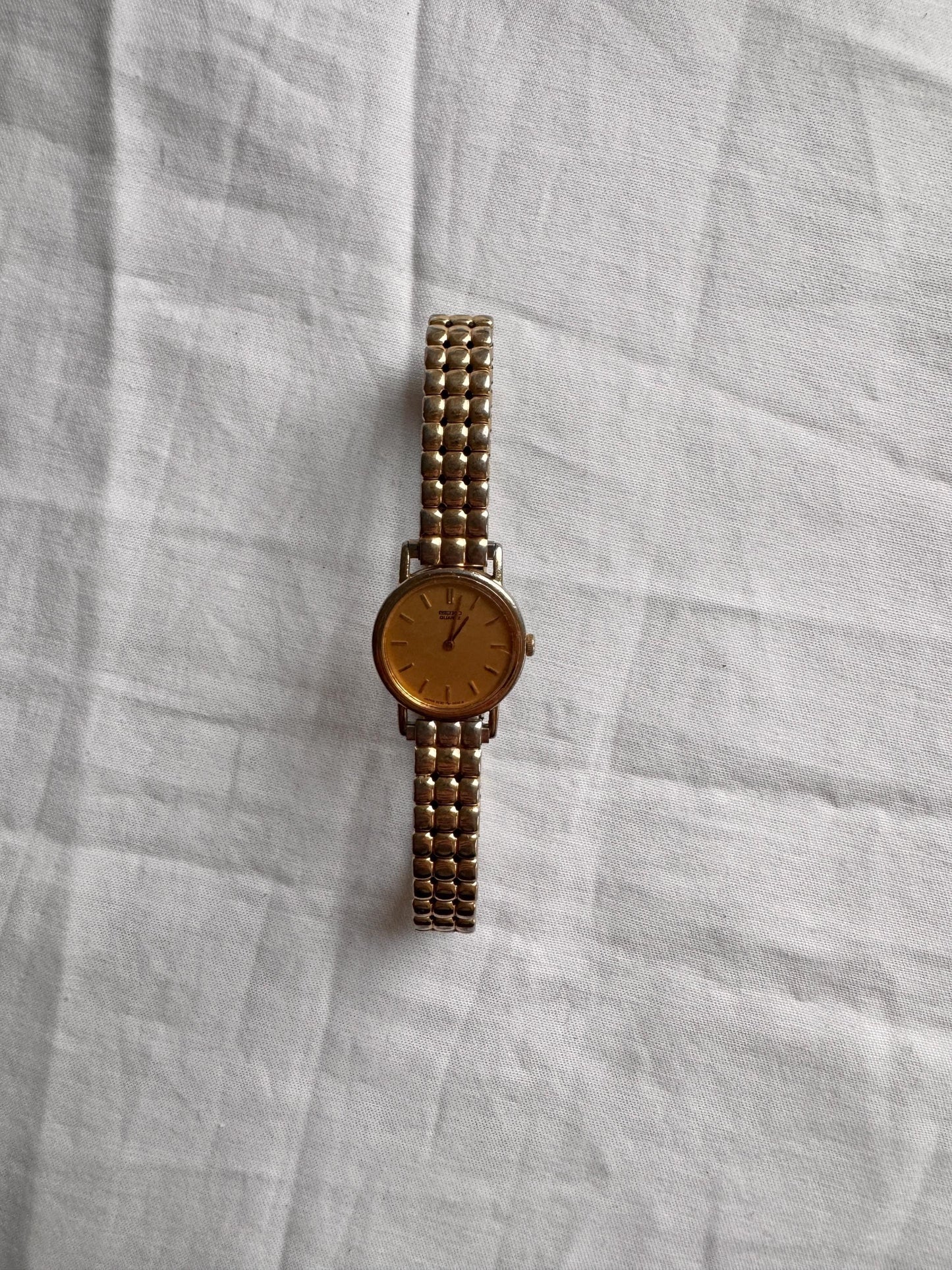 90s Seiko Oval Watch; Vintage Elasticated Watch