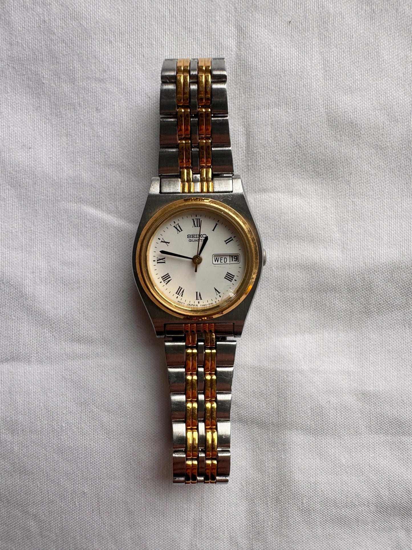 Seiko Unisex Watch; Vintage Gold Silver Tone Watch