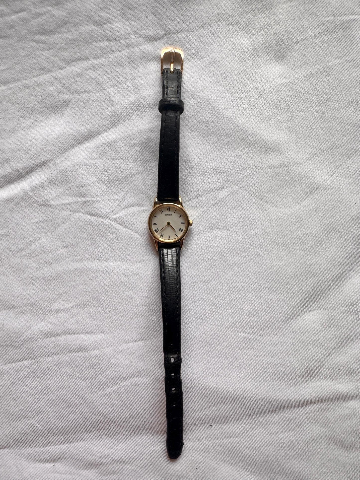 Vintage Classy Leather Watch; Day Watch
