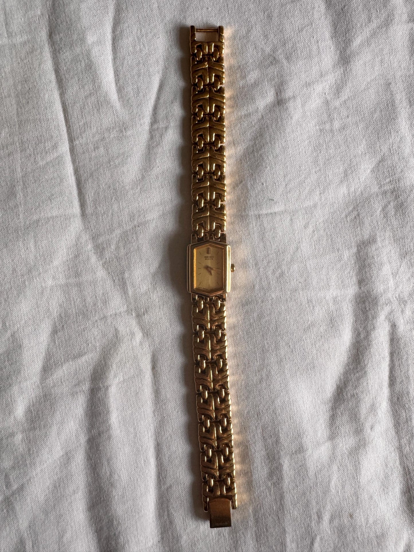 Vintage Seiko Rectangular Watch; Dainty Wristwatch